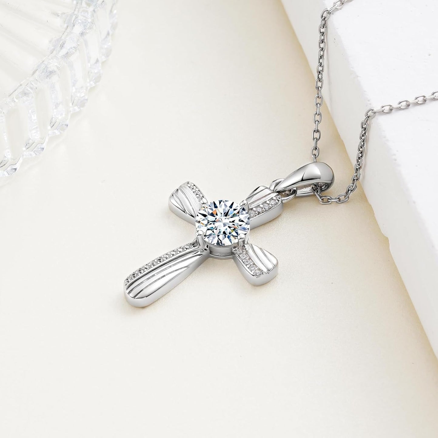 Cehuzeli Cross Moissanite Necklace 925 Sterling Silver Moissanites Necklace for Women Cross Pendant with Moissanite Stone Jewelry Gifts for Women